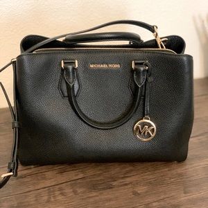 MICHAEL KORS Camille Large Pebbled Leather Satchel